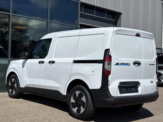 Ford E-Transit Courier