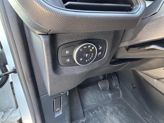 Ford E-Transit Courier