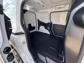 Ford E-Transit Courier